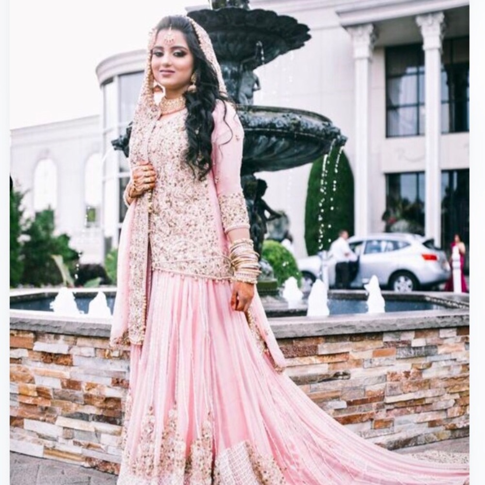 Selling my wedding dress!!